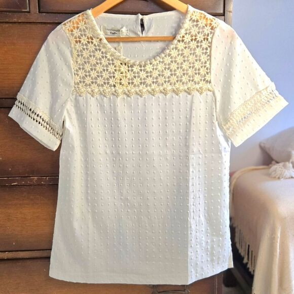Cotton Lace Pearl Shortsleeve Blouse - Picture 1 of 8